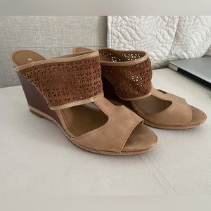 Trask all leather handmade wedge sandals in a soft tan. 4 in wedge